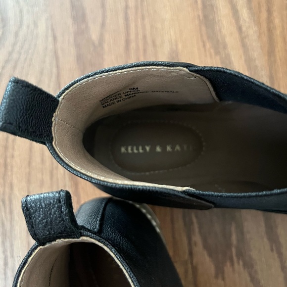 Kelly & Katie Arlo Chelsea Ankle Boot Size 6 - Picture 6 of 7